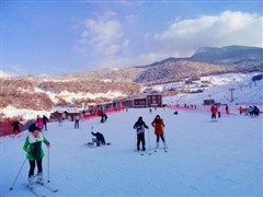 九顶山滑雪场